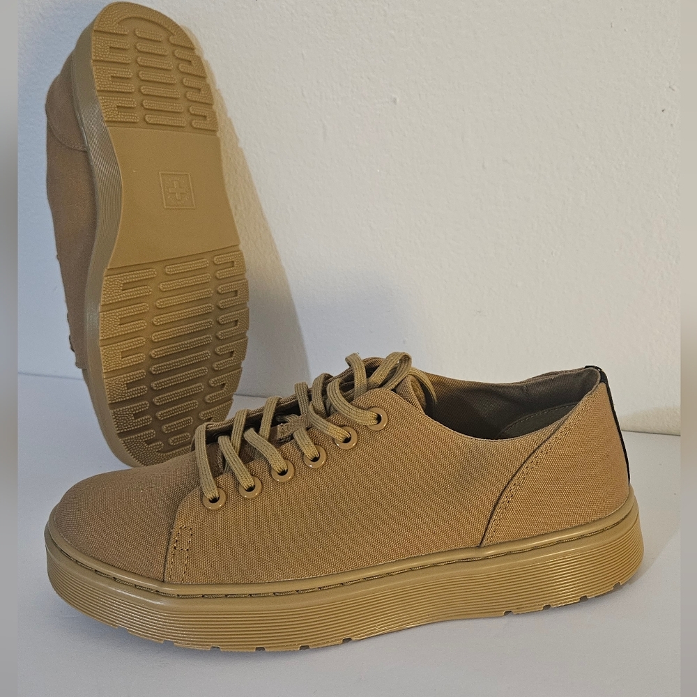 Dr. Martens Dante Canvas Muted Savannah Tan casual Sneakers Men's 8 Women's 9